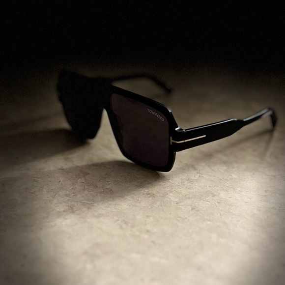 Tom Ford Camden sunglasses like new - Picture 5 of 6